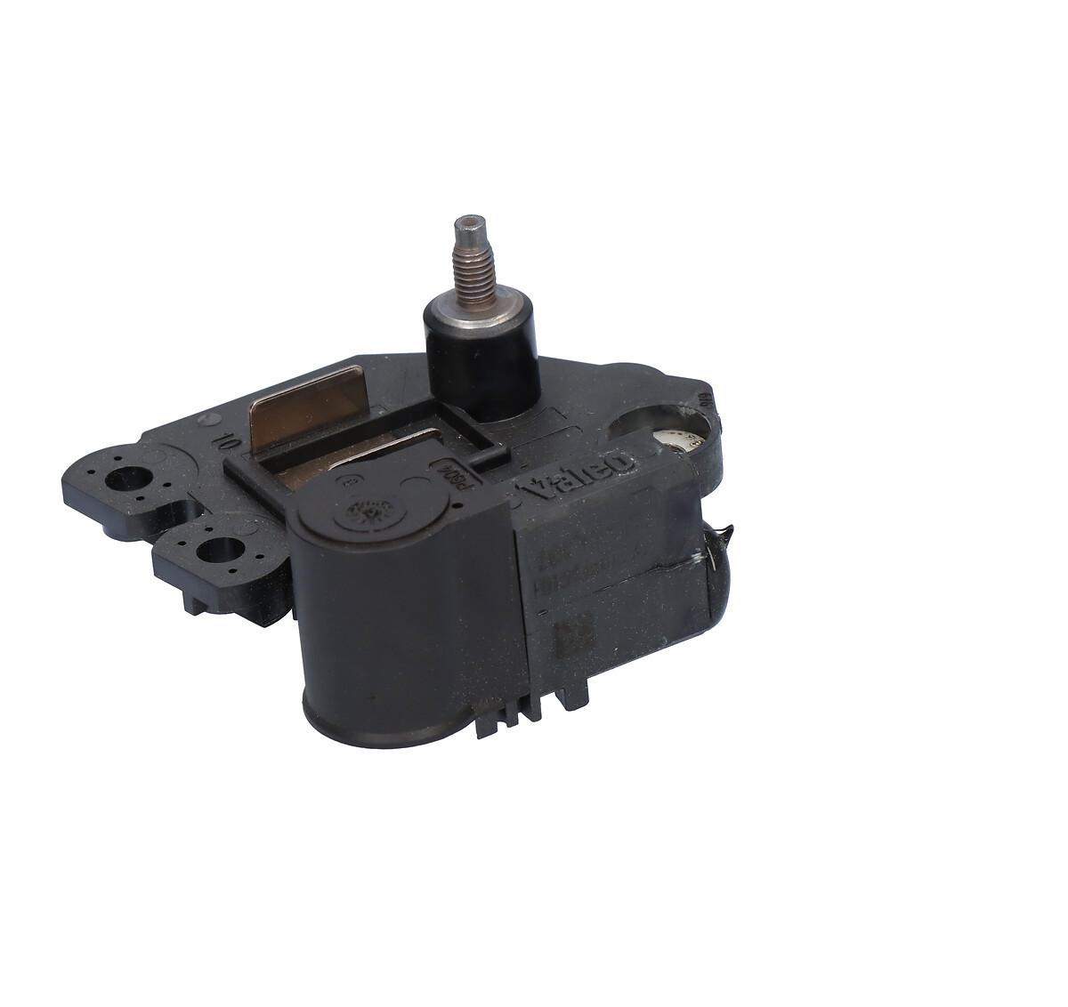 ALTERNATOR REGULATOR