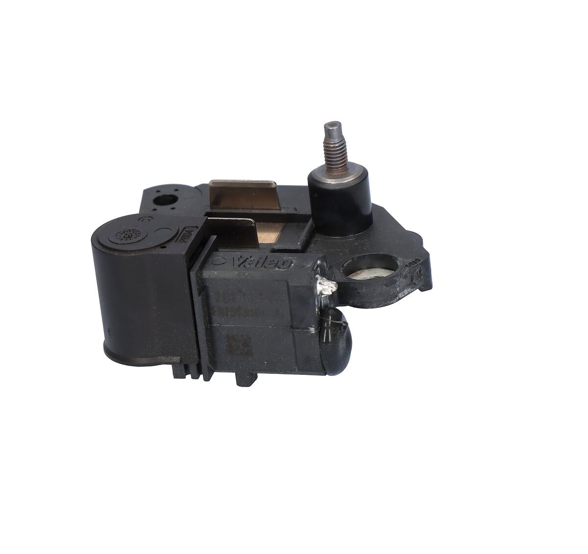 ALTERNATOR REGULATOR