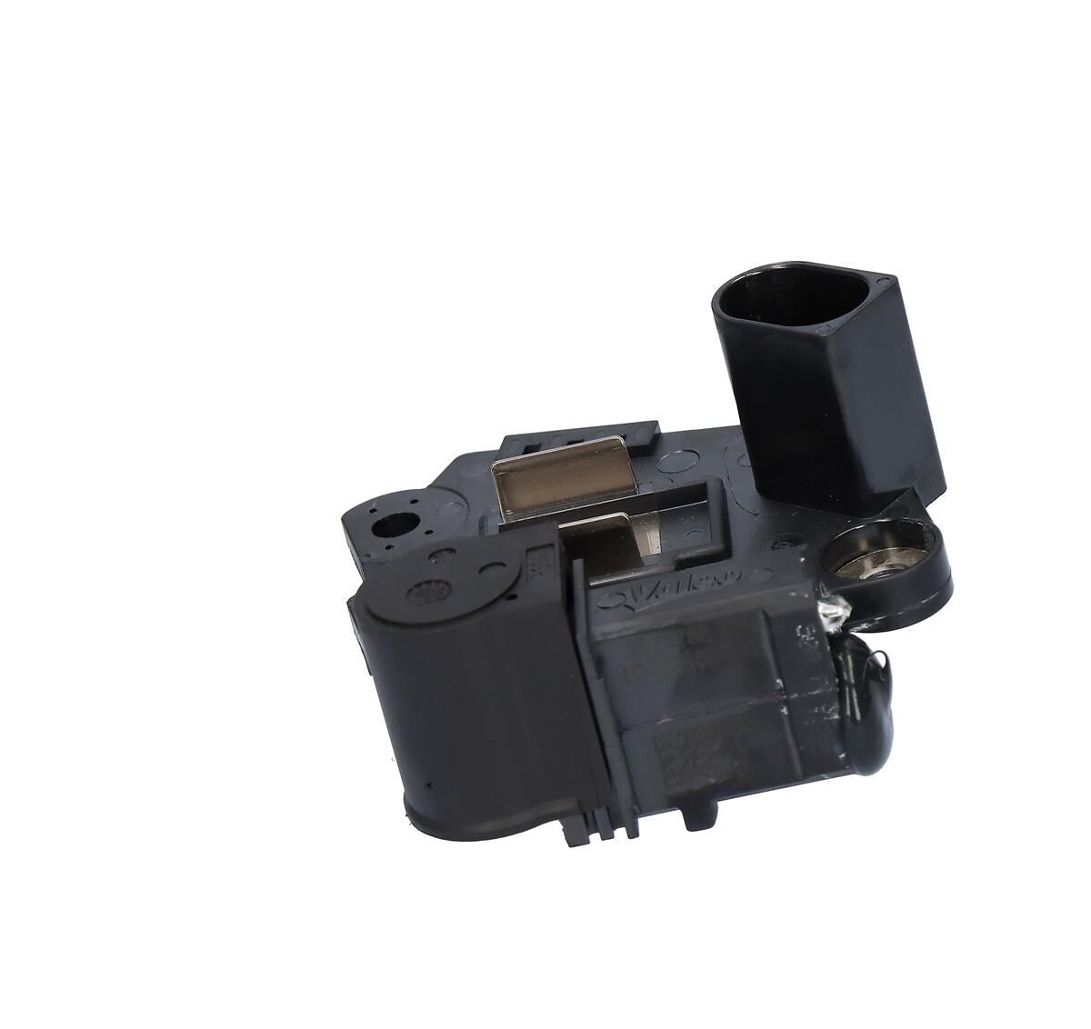 ALTERNATOR REGULATOR